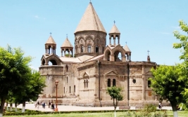 高加索 4-10人VIP小团 · 私家团 12 天 山海之旅