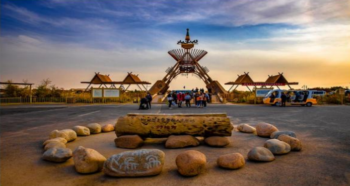 升级版【全景南疆】夕阳红双卧 13 日游-腾